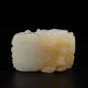A Chinese white jade 'dragon' ink container with Qianlong mark and possibly of the period — photo 7