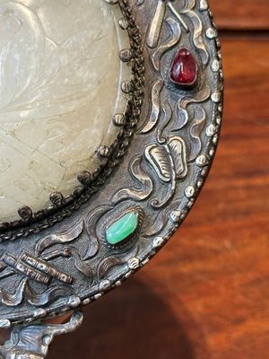 A Chinese white jade-mounted and gemstone inlaid silver hand mirror, 19/20th C. — photo 6