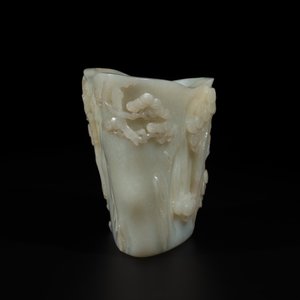 A Chinese white jade 'pine tree' brush pot, Qianlong — 照片 5