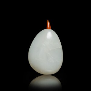 A Chinese white jade snuff bottle, Qing — 照片 1