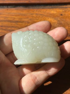 A Chinese white jade water pot in the shape of a three-legged toad, Qing — photo 1