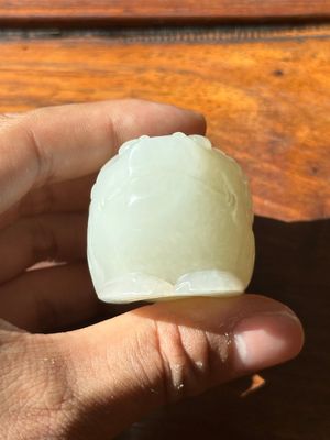 A Chinese white jade water pot in the shape of a three-legged toad, Qing — photo 2