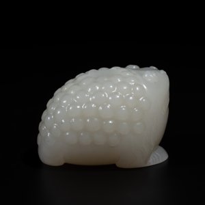 A Chinese white jade water pot in the shape of a three-legged toad, Qing — photo 5