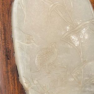 A Chinese wooden box and cover with a white jade 'quail' plaque, 18/19th C. — photo 19