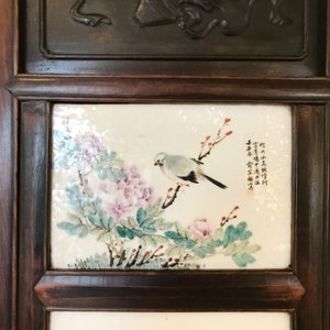 A Chinese wooden closet with 23 qianjiang cai plaques, 19/20th C. — photo 28