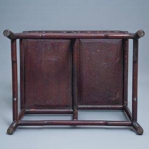 A Chinese wooden display cabinet, 19th C. — photo 7
