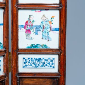 A Chinese wooden four-fold screen with famille rose plaques, 19th C. — photo 10