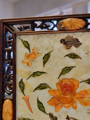 A Chinese wooden table screen with precious stones and an altar piece or 'chanab' for the Straits or Peranakan market, 19/20th C. — photo 5