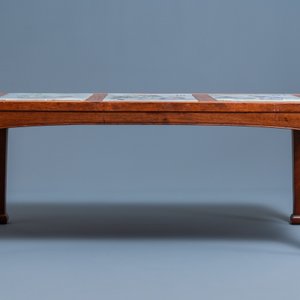 A Chinese wooden table with three qianjiang cai plaques, 19/20th C. — photo 3