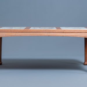 A Chinese wooden table with three qianjiang cai plaques, 19/20th C. — photo 4