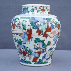 A Chinese wucai '100 boys' baluster vase, Transitional period — photo 17