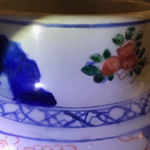 A Chinese wucai baluster vase and cover with playing boys, Transitional period — 照片 17