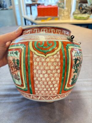 A Chinese wucai bowl with landscape panels, Transitional period — photo 4