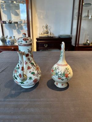 A Chinese wucai covered ewer and a rosewater sprinkler for the Islamic market, Kangxi — foto 4