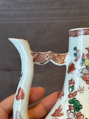 A Chinese wucai covered ewer and a rosewater sprinkler for the Islamic market, Kangxi — foto 10