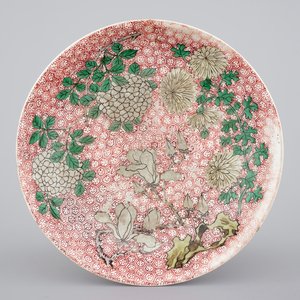 A Chinese wucai dish with flowers, Transitional to early Kangxi, 17th C. — foto 1