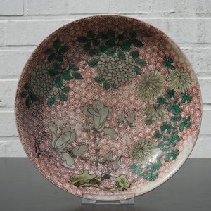 A Chinese wucai dish with flowers, Transitional to early Kangxi, 17th C. — foto 3