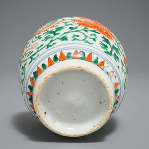 A Chinese wucai 'double phoenix' vase, Transitional period — 照片 7