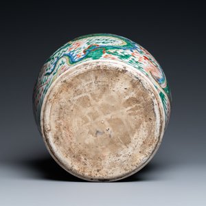 A Chinese wucai 'dragon' vase, Transitional period — photo 5