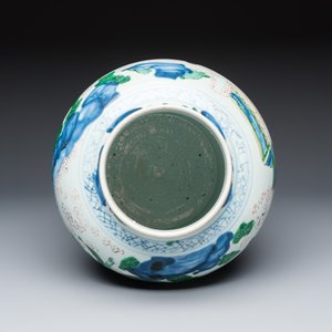 A Chinese wucai ‘Elegant Ladies and Playing Boys’ vase and cover — photo 6