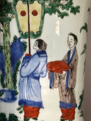 A Chinese wucai 'gu' vase with figurative design, Transitional period — photo 10