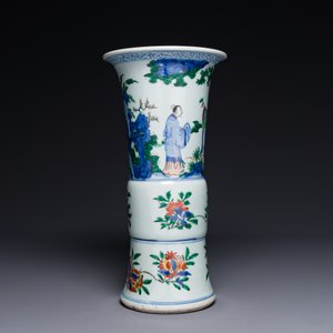 A Chinese wucai 'gu' vase with figurative design, Transitional period — photo 5