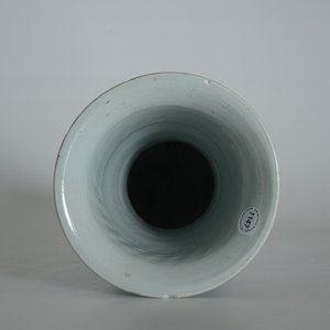 A Chinese wucai gu vase with figures, Shunzhi, Transitional period — photo 12