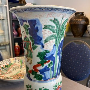 A Chinese wucai 'gu' vase with narrative design, Shunzhi — photo 24