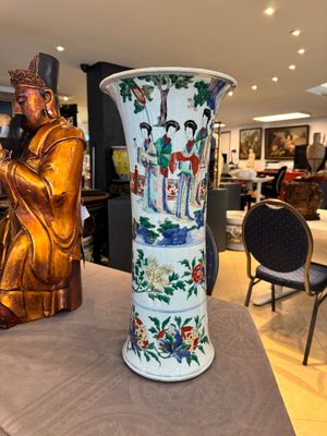 A Chinese wucai 'gu' vase with narrative design, Transitional period — photo 1
