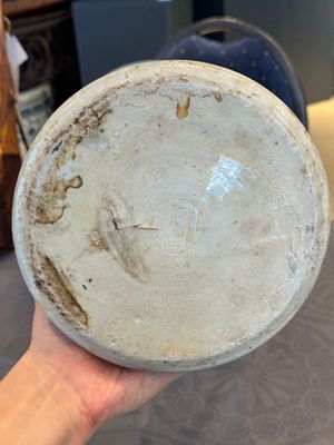 A Chinese wucai 'gu' vase with narrative design, Transitional period — photo 13