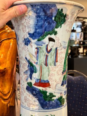 A Chinese wucai 'gu' vase with narrative design, Transitional period — photo 7