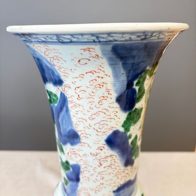 A Chinese wucai 'Gu' vase with Sanxing design — photo 9