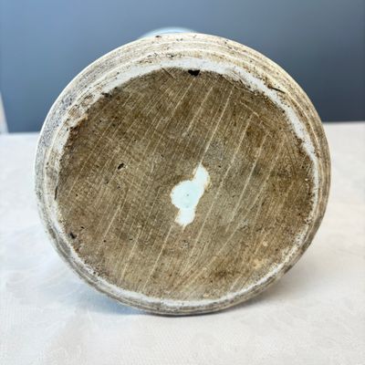 A Chinese wucai 'Gu' vase with Sanxing design — photo 20