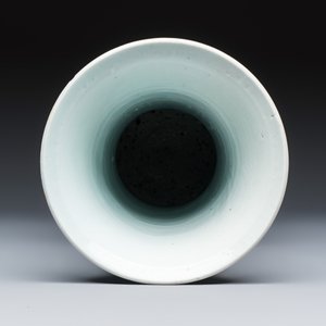 A Chinese wucai 'Gu' vase with Sanxing design — photo 5