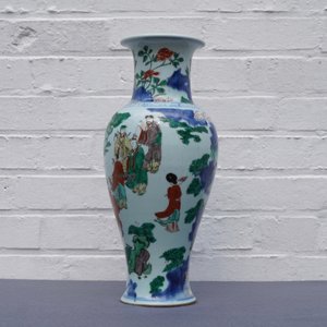 A Chinese wucai 'immortals' vase, Transitional period — photo 9