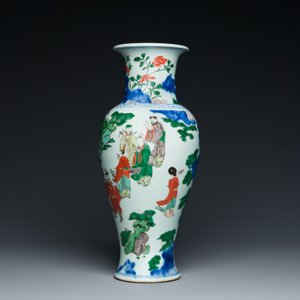 A Chinese wucai 'immortals' vase, Transitional period — 照片 2