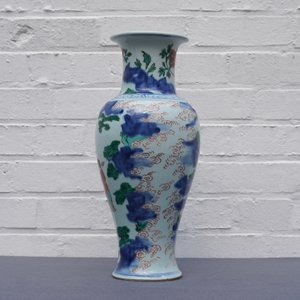 A Chinese wucai 'immortals' vase, Transitional period — 照片 8