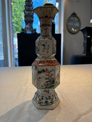 A Chinese wucai jar and cover, a famille verte vase, a dish and three plates, Kangxi — photo 1