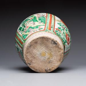 A Chinese wucai 'Landscapes and Flowers' vase, Transitional period — photo 6