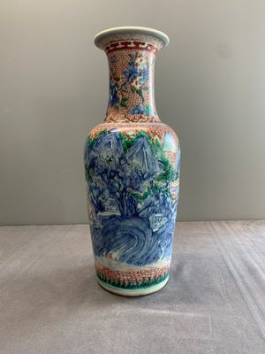 A Chinese wucai 'mountainous landscape' vase, Transitional period — photo 2