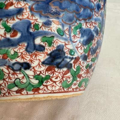 A Chinese wucai 'Peony Scroll' jar — photo 9