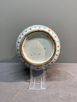 A Chinese wucai 'peony scroll' vase, Transitional period — photo 6