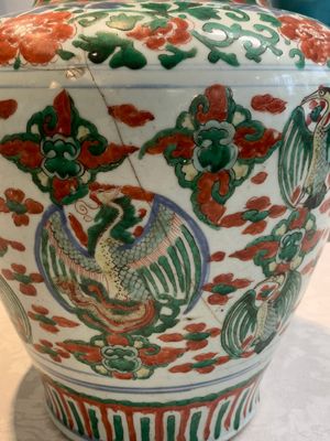 A Chinese wucai 'phoenix' vase, Transitional period — photo 10