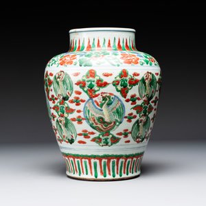 A Chinese wucai 'phoenix' vase, Transitional period — photo 3
