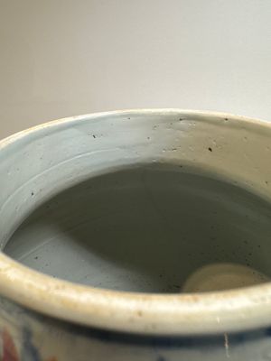 A Chinese wucai 'phoenixes and peonies scroll' vase, Transitional period — photo 12
