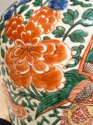 A Chinese wucai 'phoenixes and peonies scroll' vase, Transitional period — photo 4