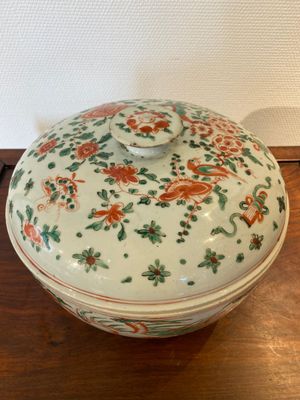 A Chinese wucai 'phoenixes' bowl and cover, Transitional period — 照片 5
