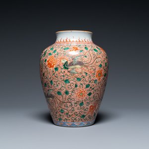A Chinese wucai 'phoenixes' vase, 19th C. — photo 2