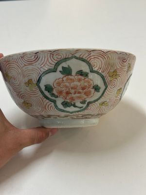 A Chinese wucai 'pomegranate, peony and rabbit' bowl, Transitional period — photo 3