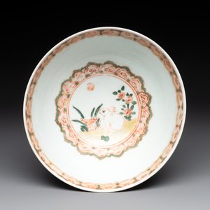 A Chinese wucai 'pomegranate, peony and rabbit' bowl, Transitional period — photo 5